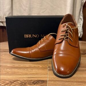 Men’s sz 11 Bruno Marc shoes, excellent condiition
